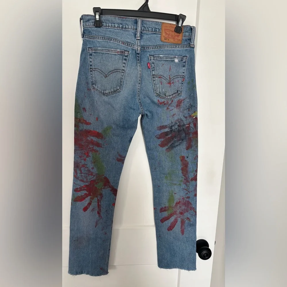 VINTAGE LEVI’S 505 DISTRESSED PAINT SPLATTER ONE OF A KIND 28 X 28 MIDRISE JEAN - Picture 2 of 15